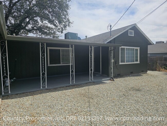 2711 Reservoir Ln