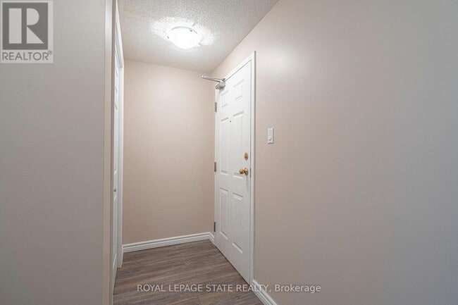 Photo - 200 Limeridge Rd W Unité 105