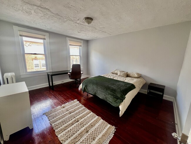 Building Photo - 2714 Maryland Ave