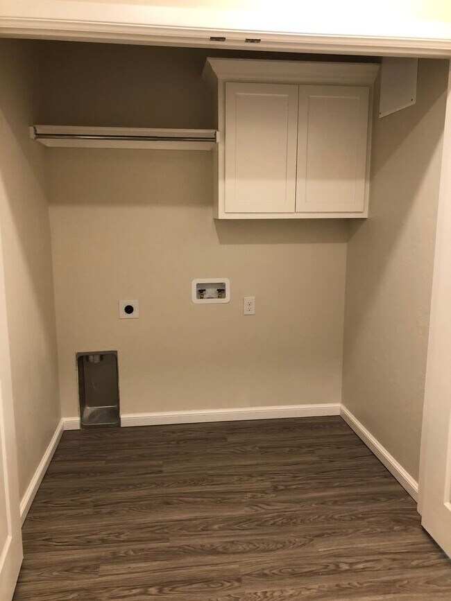 Photo - 2 story duplex in Newcastle