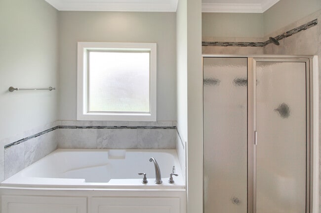 Photo - 203 Buttonwood Ln