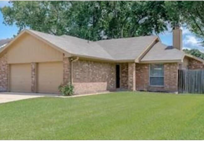 Building Photo - 15827 Roxton Ridge Dr