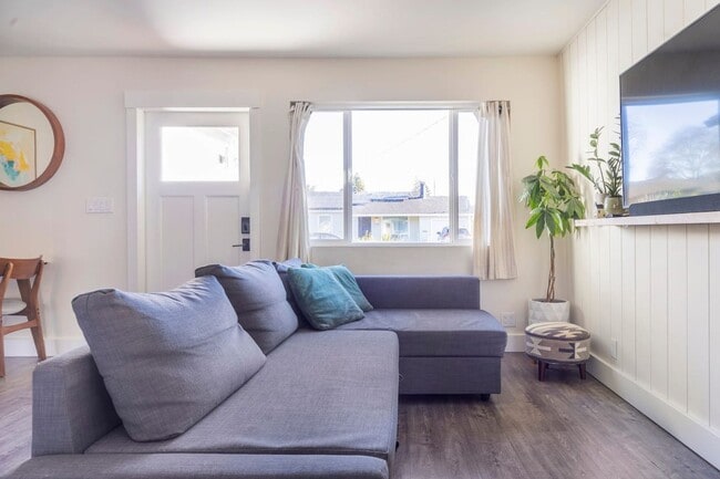 Photo - Renovated Two Bedroom West Napa Bungalow