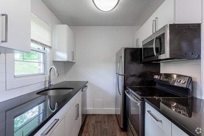 Kitchen - Thamesview Apartments