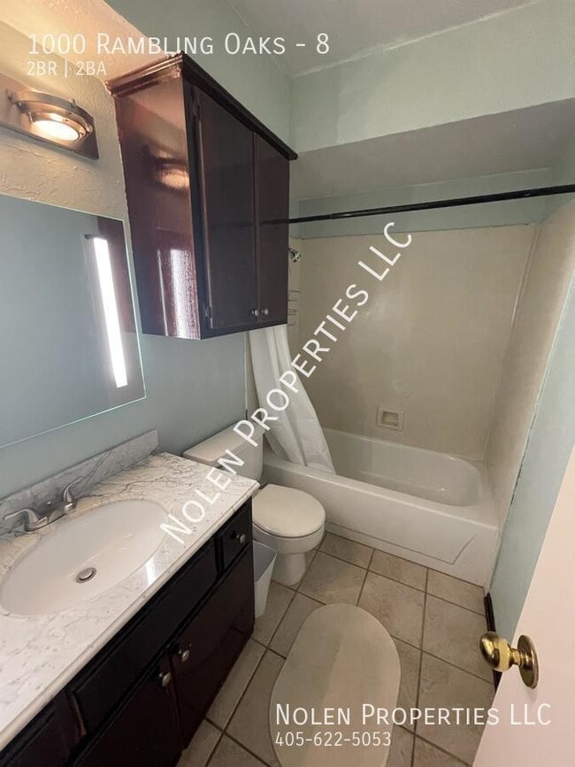 Photo - 1000 Rambling Oaks Dr