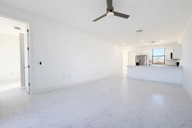 Photo - 1125-1127 Homer Ave S Unit 1127