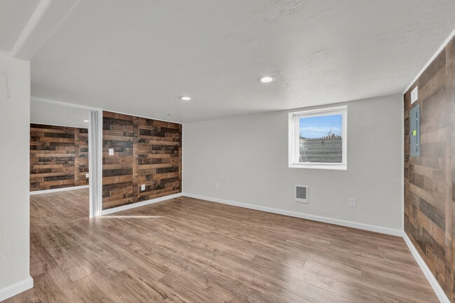 Photo - 202 S Middleton Rd