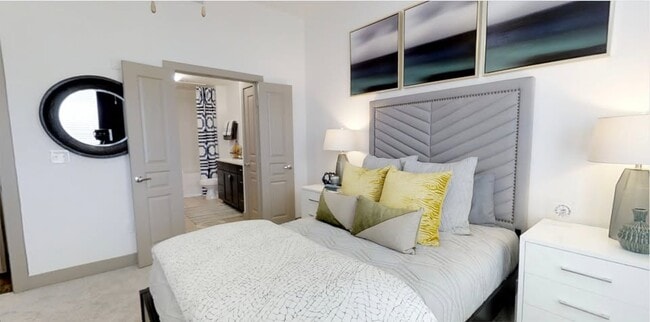 Photo - 5005 Galleria Dr