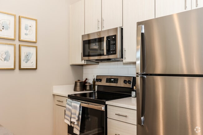 1BR,1BA - Calypso