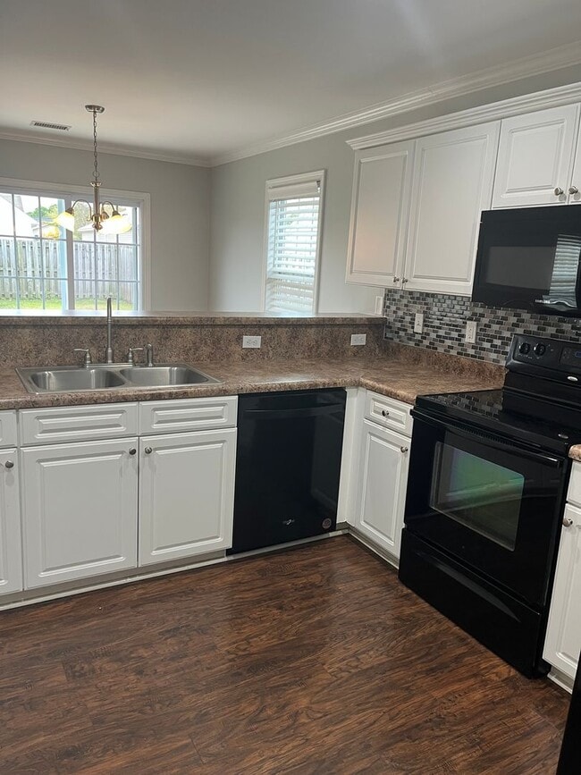 Photo - Great Location