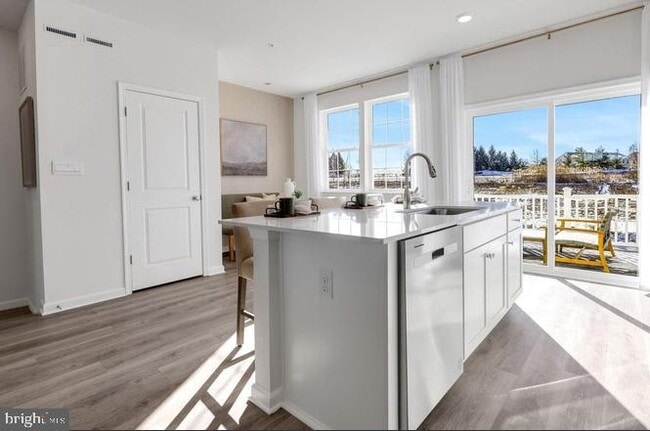 Photo - 8214 Alexander Court