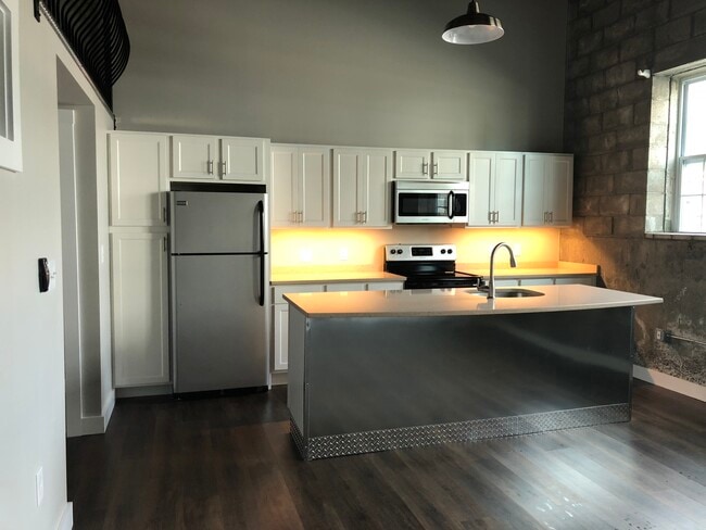 Building Photo - 108 Adams St Unit 227