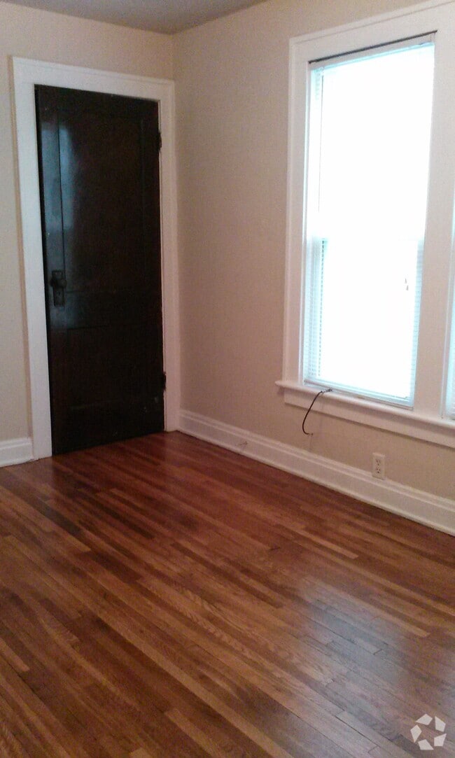 Building Photo - 220 E. Hudson Street Rental