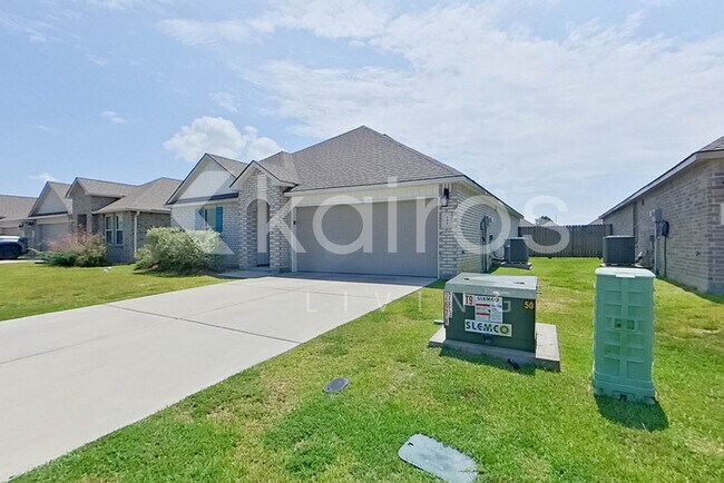 Photo - 104 ORTHELLO COURT