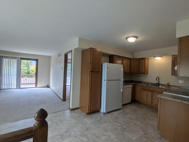 Photo - 3351 S 113th St