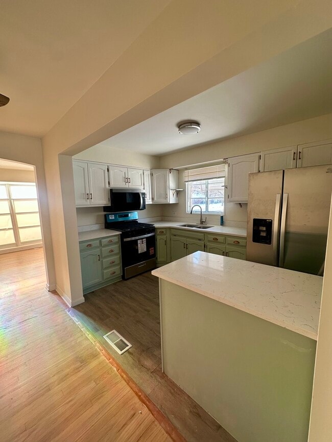 Photo - 2156 Downey Rd