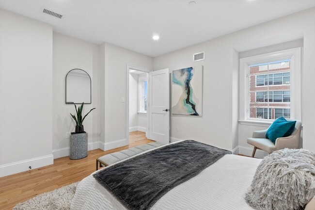 Photo - 79 White St Unit 79 White St Floor 2