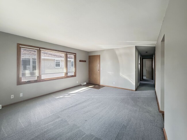 Photo - 5848 Washburn Ave S