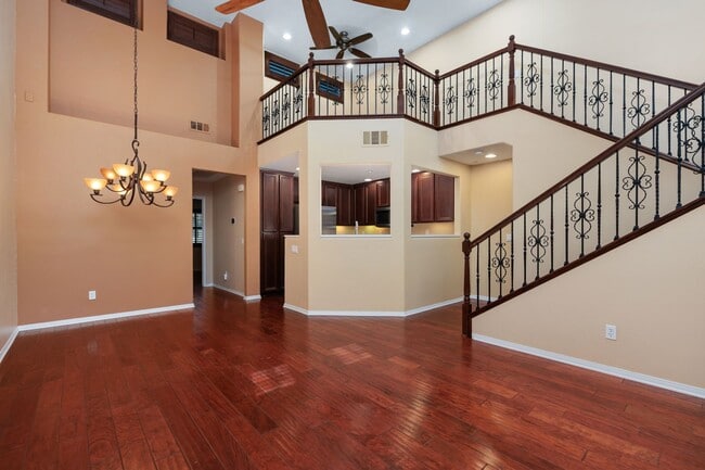 10410 Duxbury Ln