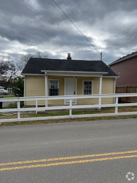 Building Photo - 206 W Forrest Ave Rental