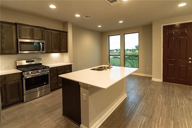 Photo - 6814 E Riverside Dr