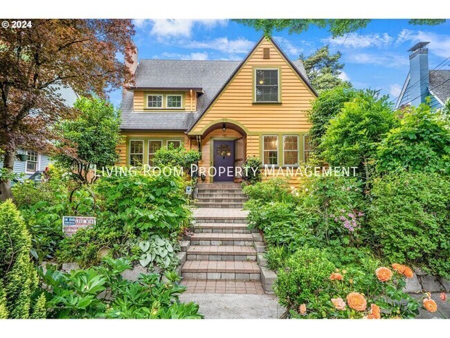 Building Photo - This Timeless Irvington English Is In Full... Rental