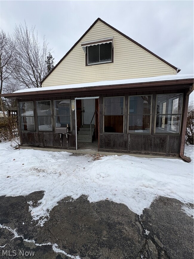 Photo - 751 Wilbur Ave