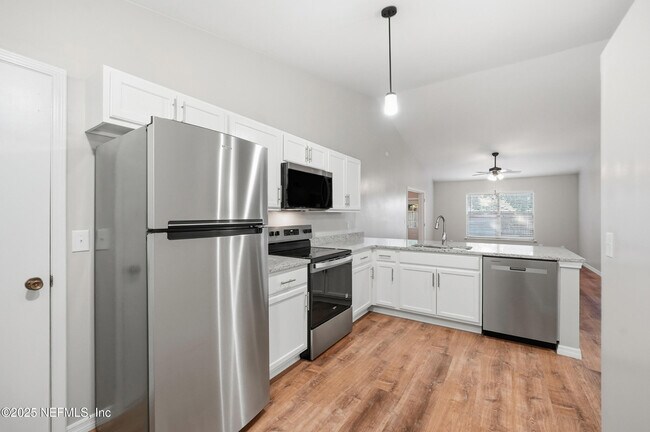 Photo - 3608 Chappi Way