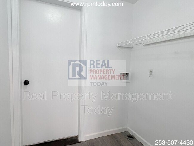 Photo - 334 Tacoma Blvd S Unit 334