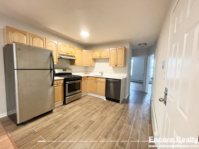 Photo - 96 Hammond St Unidad 4 Rental
