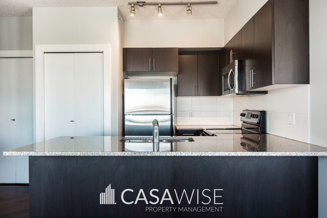 Photo - 10152-2104 104 St NW