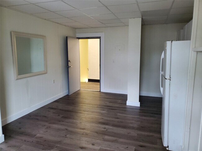 Photo - 50 N Federal Hwy Unit 4