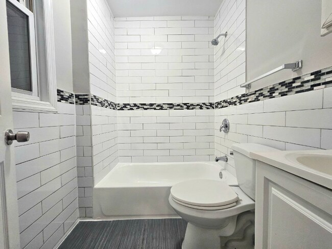 Photo - 487-418 18th Ave Unidad 7