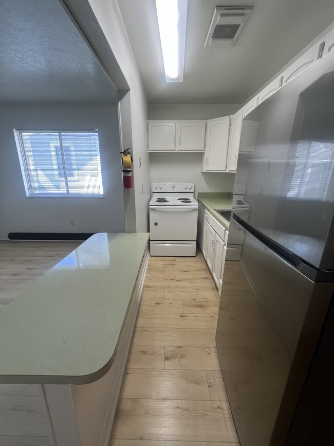 Photo - 530 N Lincoln