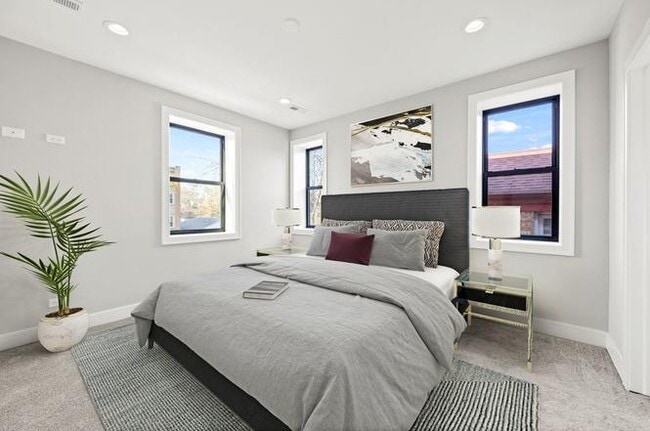 Photo - 6223 N Albany Ave