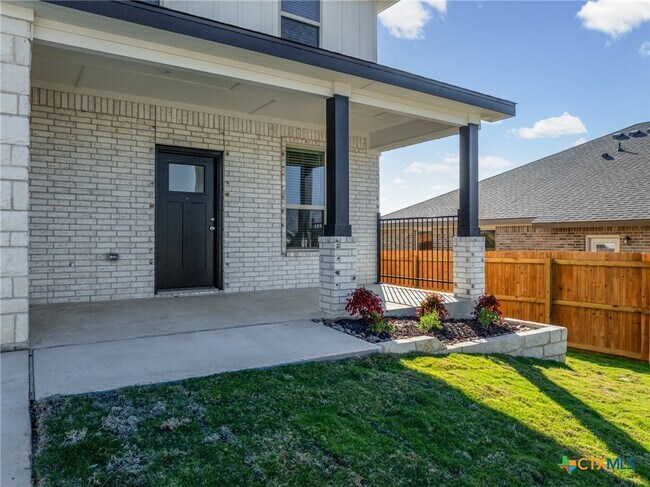 Photo - 106 Logan Ct