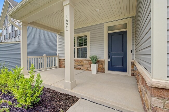 Photo - 1621 Crimson Leaf Ln