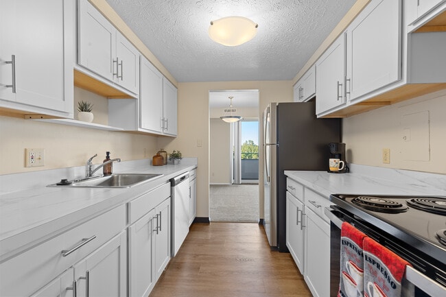 Building Photo - Concord Apartments