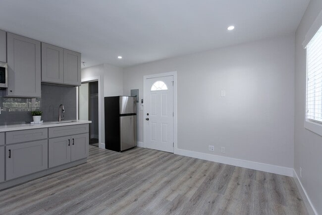 Photo - gra783 Unit 781