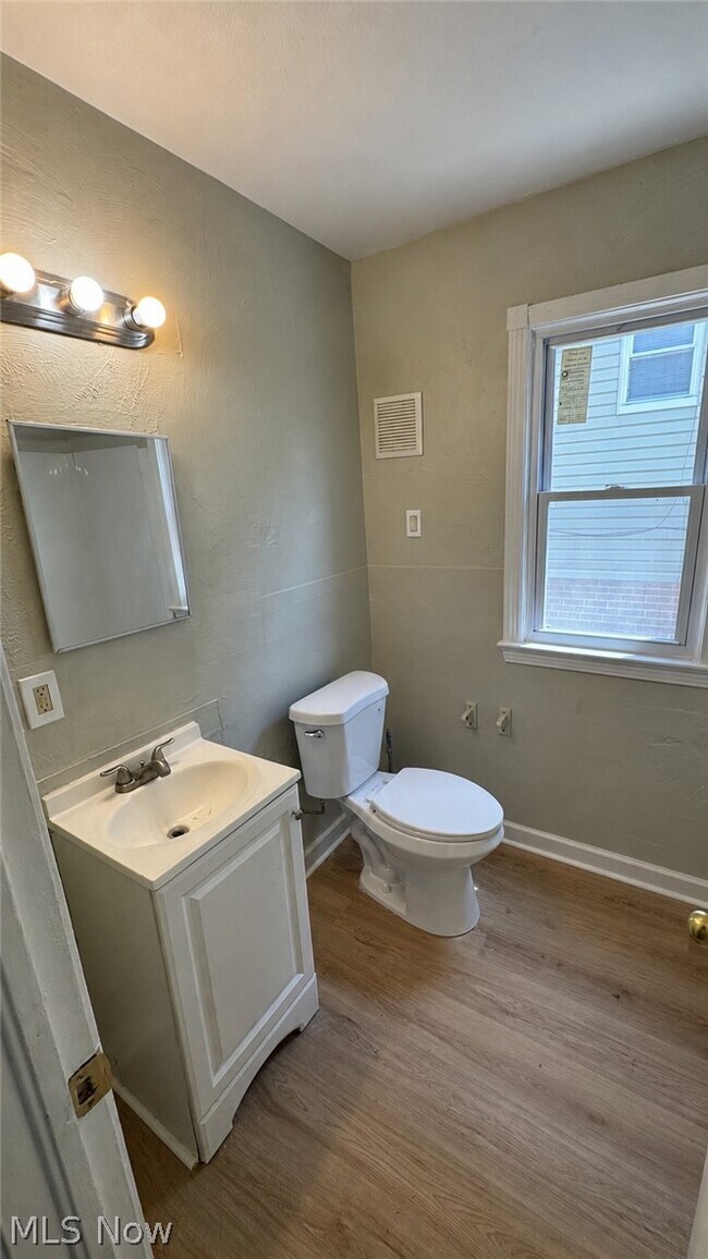 Photo - 11825 Avon Ave