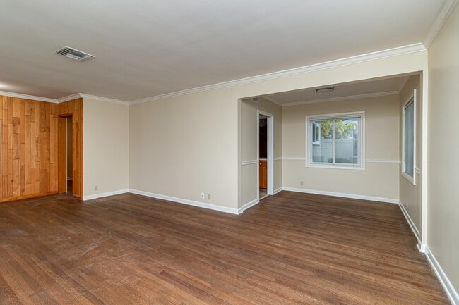 Photo - 10745 Stephon Terrace