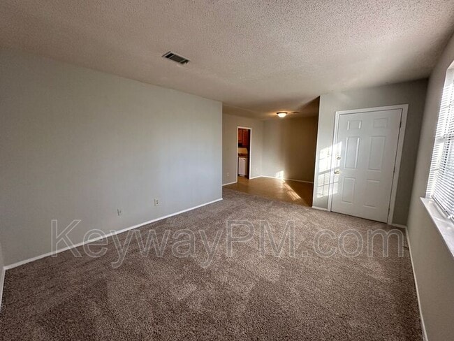 Photo - 4589 Hickory Dr