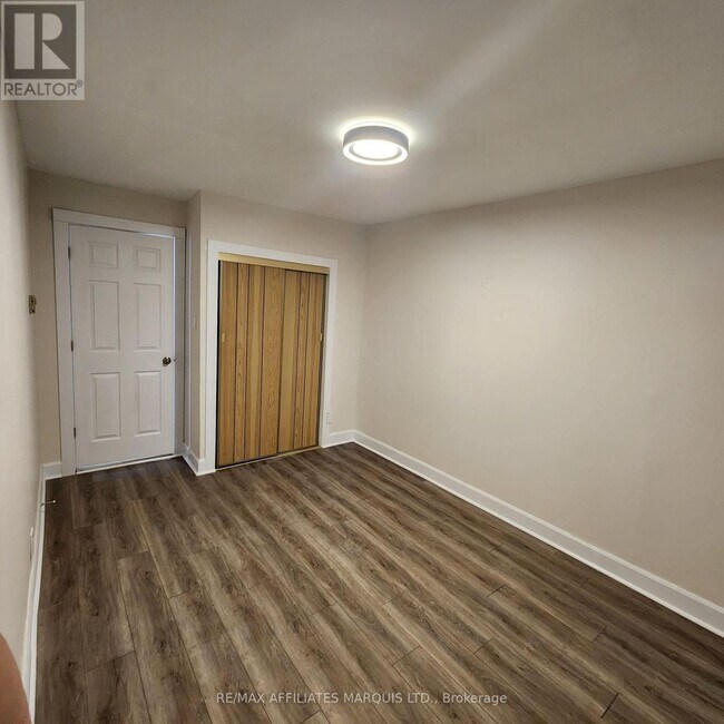 Photo - 909 SECOND STREET E