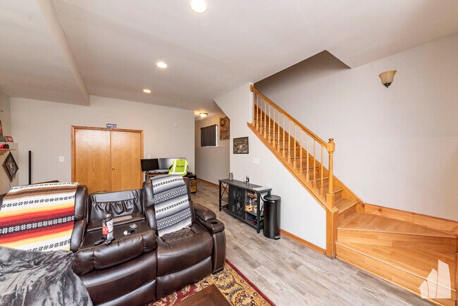 Photo - 1401 N Artesian Ave Unidad 1