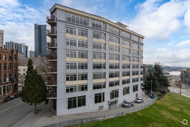 Exterior - Pomeroy Apartments