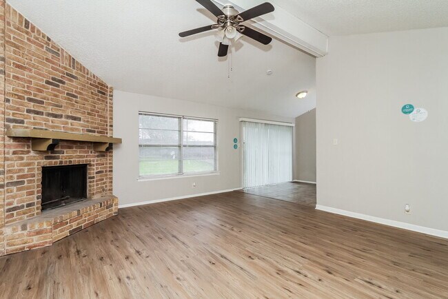 Photo - 7935 Forest Flame