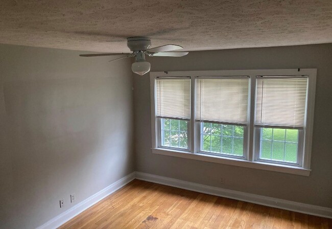 4705 Bellevue Ave Unit B4