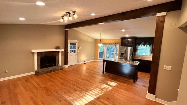 Photo - 4035 Dollar Cir