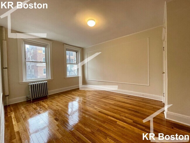 8 Vinal St