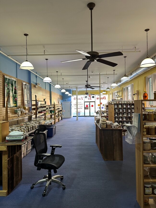 Store - 135 S Garnett St Unit Retail